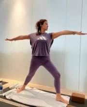 Compassionate birth support in Abu Dhabi featuring a doula comforting an expectant mother.